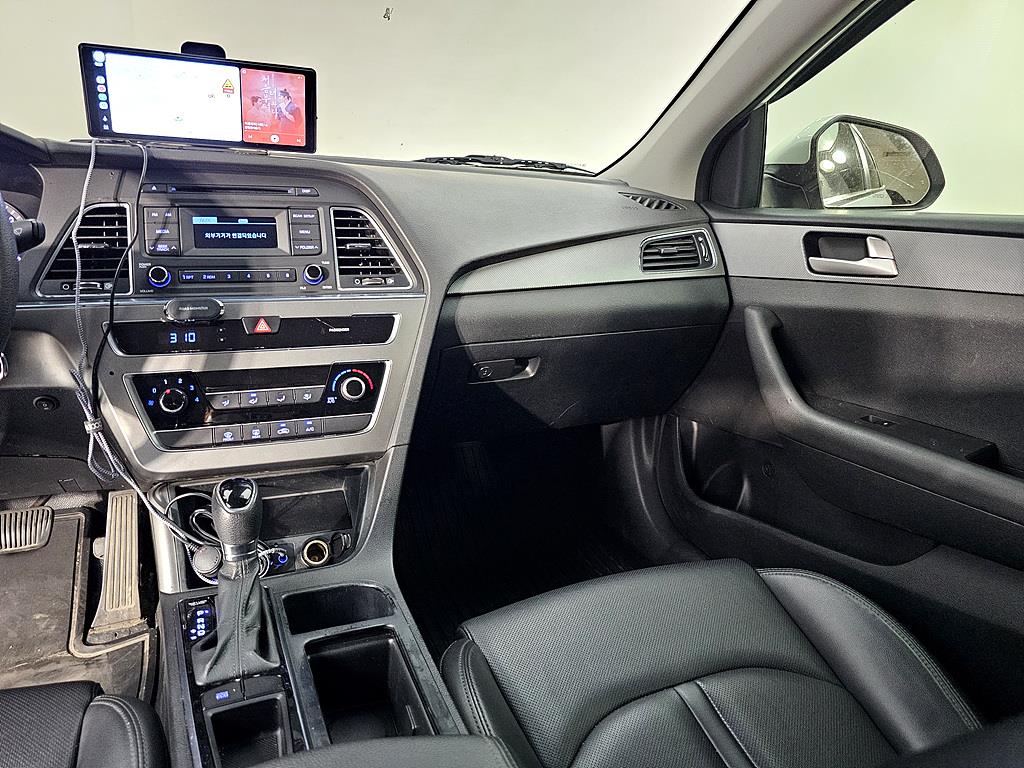 HYUNDAI Sonata - Vista 10