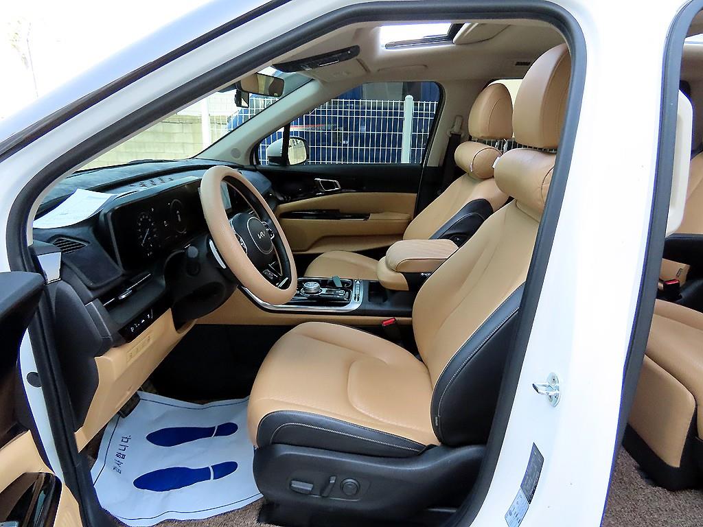 KIA Carnival - Vista 5