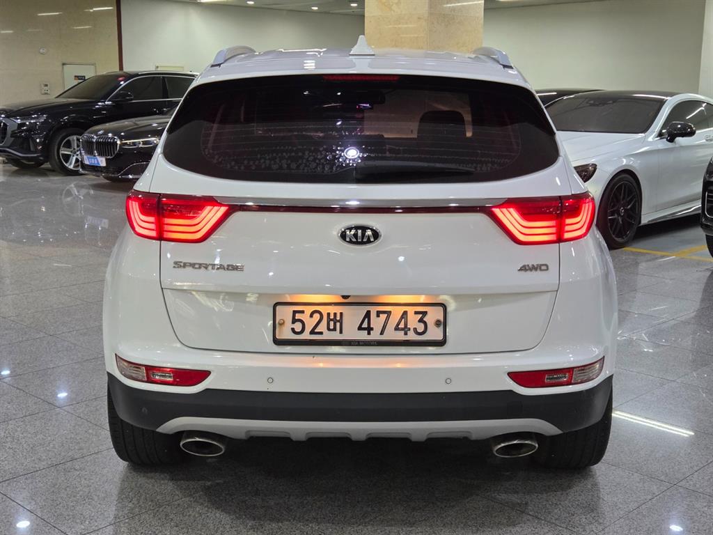 KIA Sportage - Vista 4