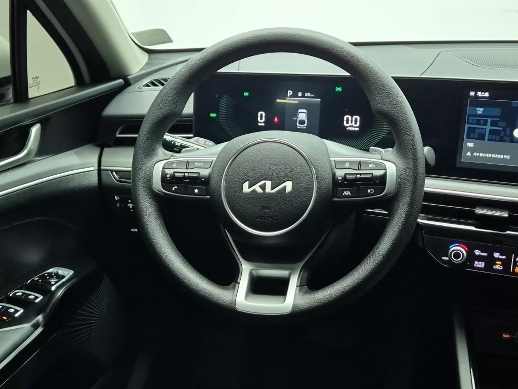 KIA K5 - Vista 9
