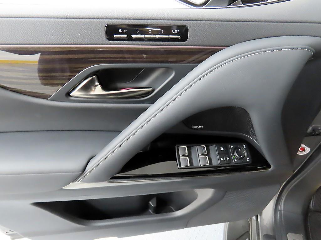 Lexus LX - Vista 11