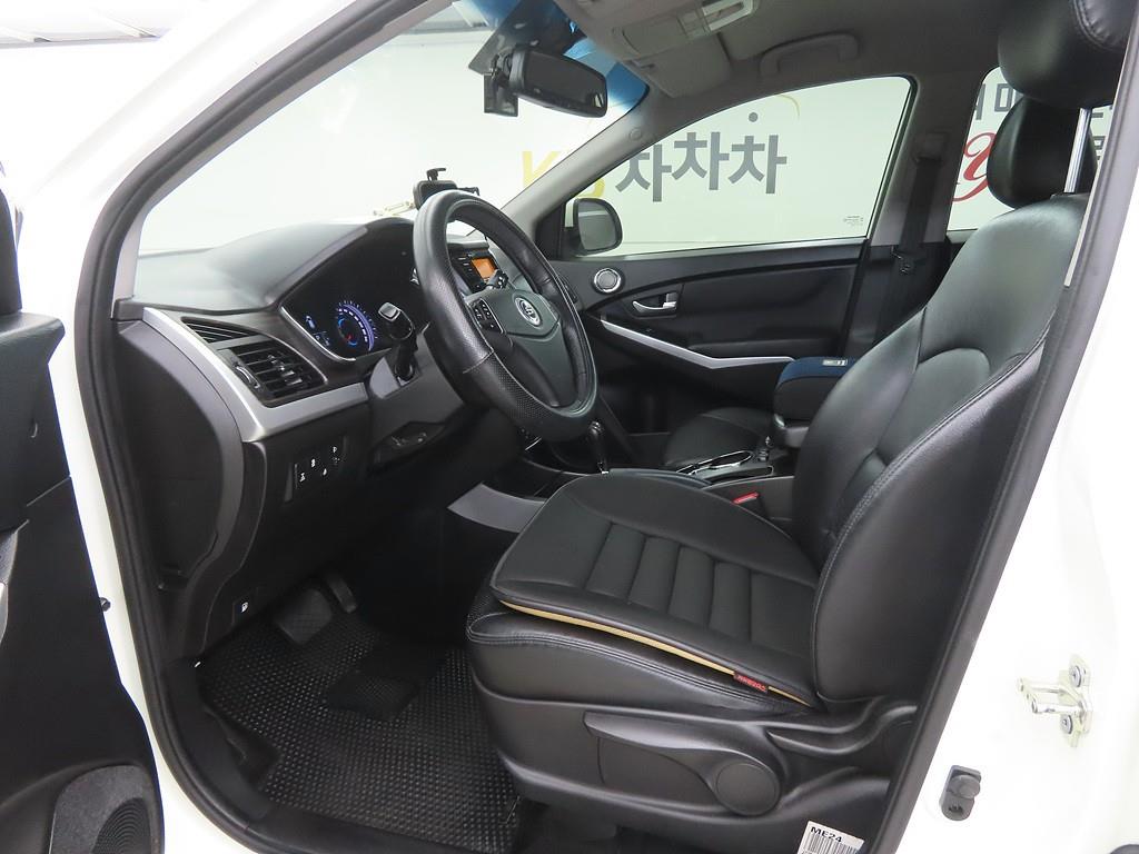 Ssangyong Korando - Vista 5