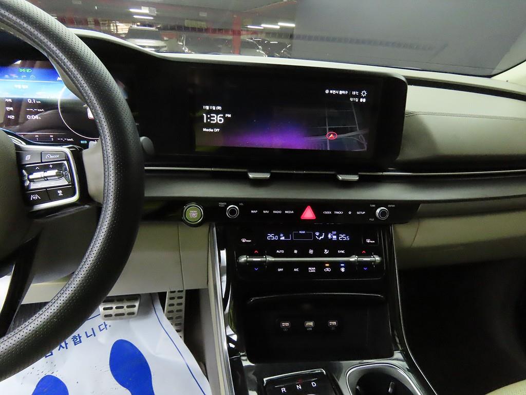 KIA Carnival - Vista 10