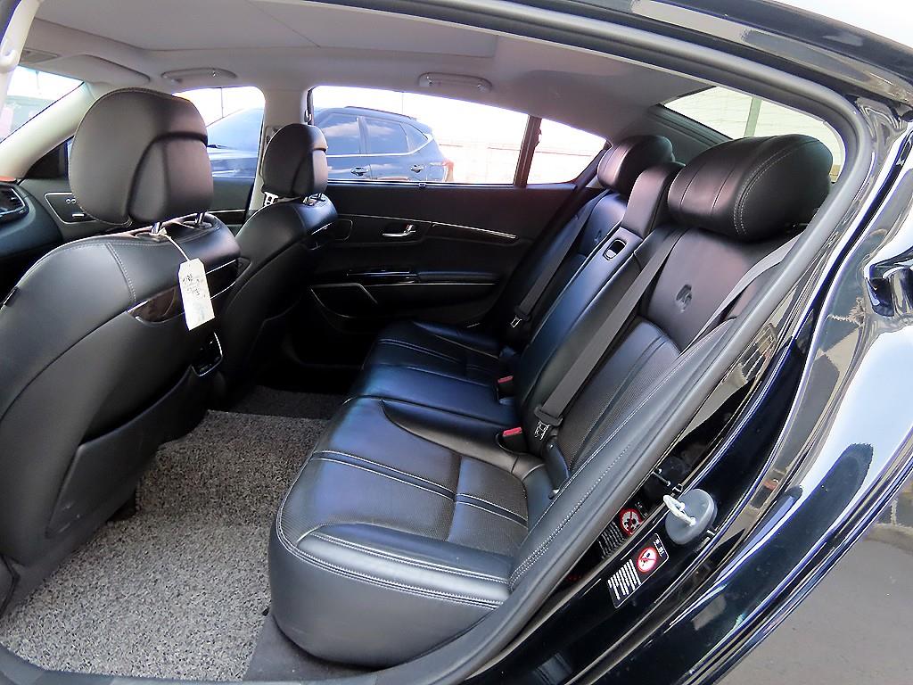 KIA K9 - Vista 6