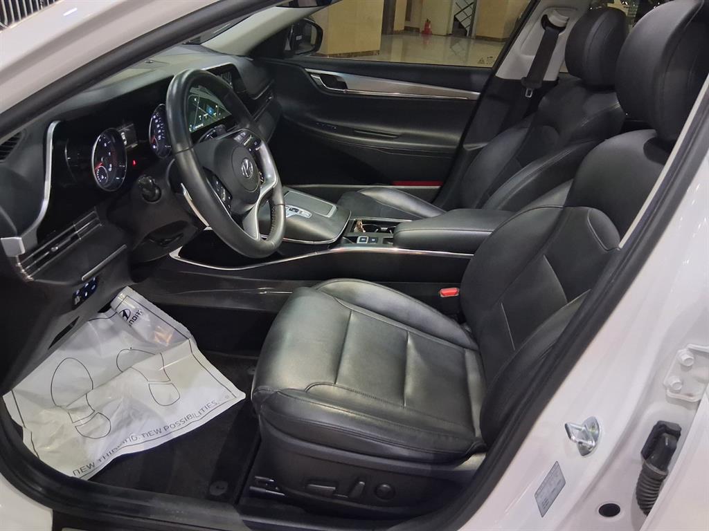 HYUNDAI Grandeur - Vista 6