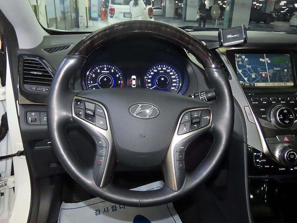 HYUNDAI Grandeur - Vista 8