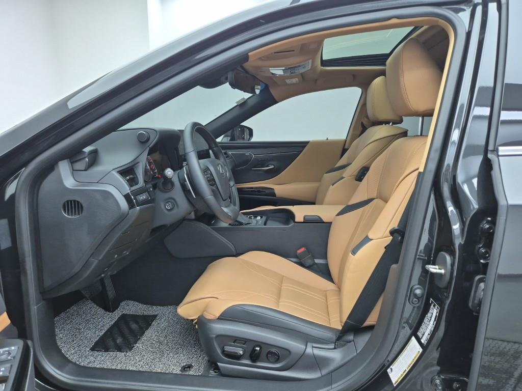 Lexus ES - Vista 11