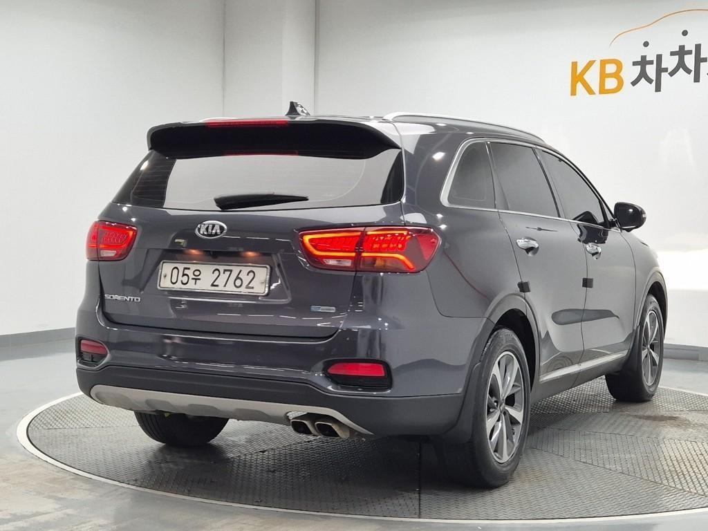KIA Sorento - Vista 4