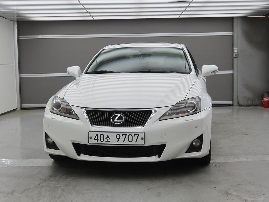 Lexus IS - Vista 2
