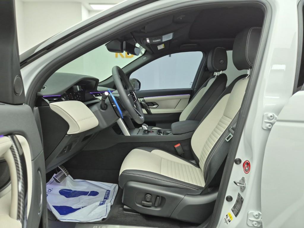 Land Rover Discovery Sports - Vista 11
