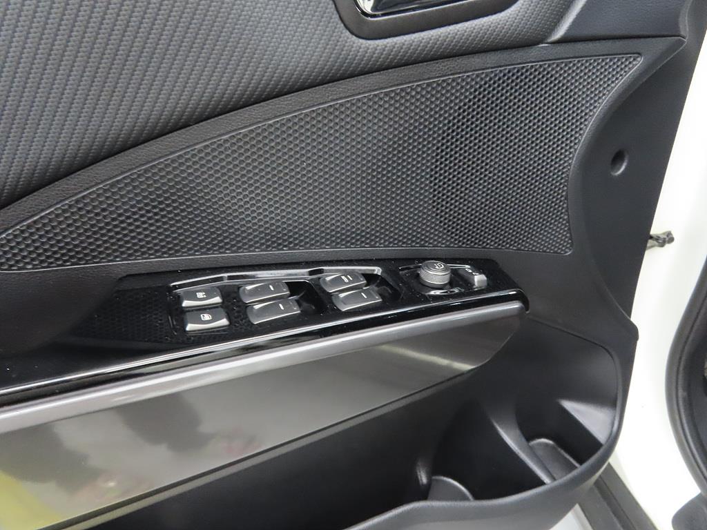 Ssangyong Tivoli 2020 Blanco - Importación desde Corea - HF Imports Iquique - Foto 16