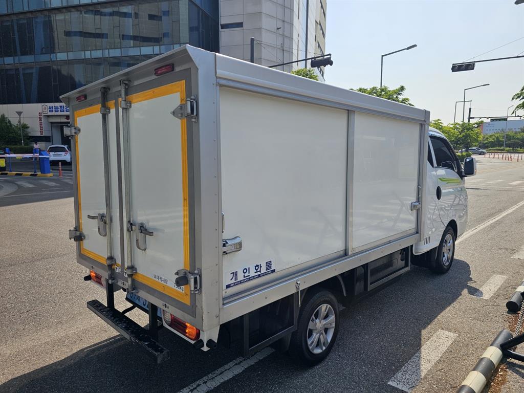 Small Truck Normal Box(Low Deck) - Vista 4