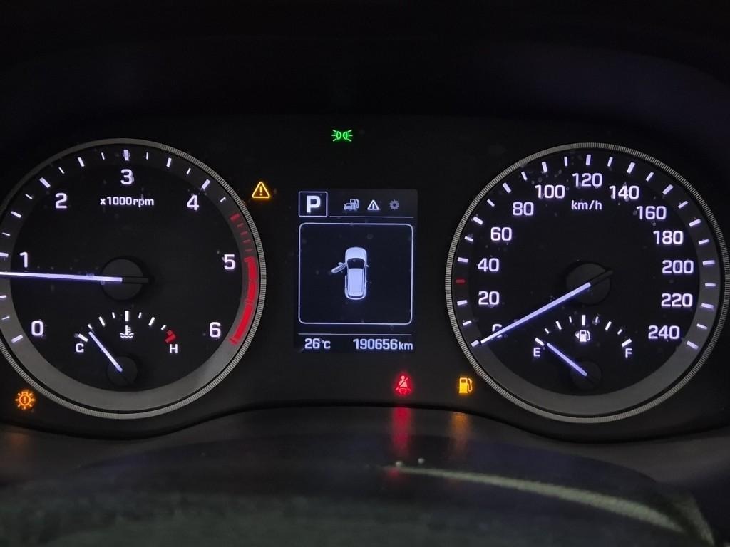 HYUNDAI Tucson - Vista 7