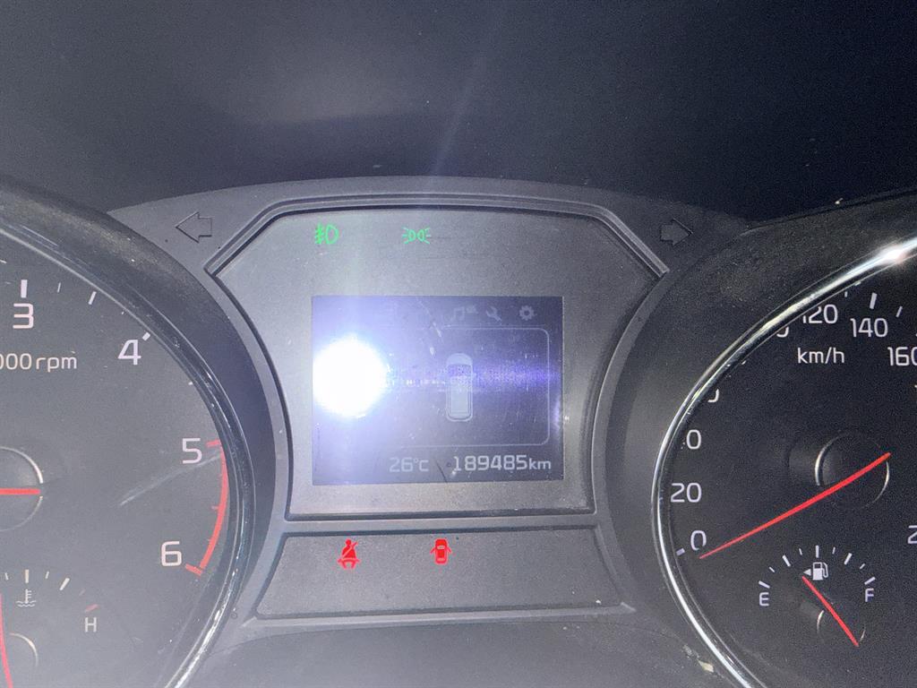 KIA Carnival - Vista 5