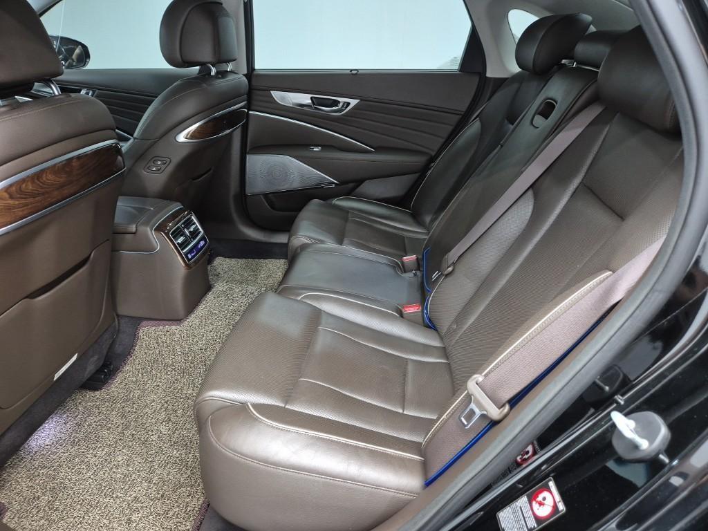 KIA K9 - Vista 12