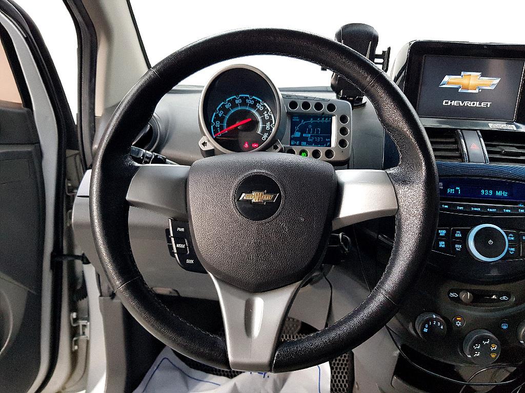 Chevrolet Spark - Vista 11
