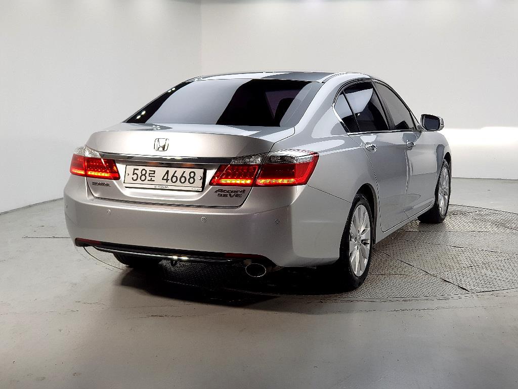 Honda Accord - Vista 4
