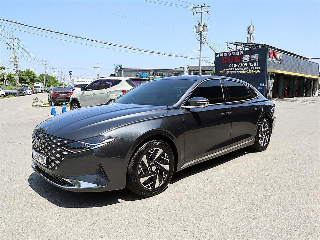 HYUNDAI Grandeur - Vista 3