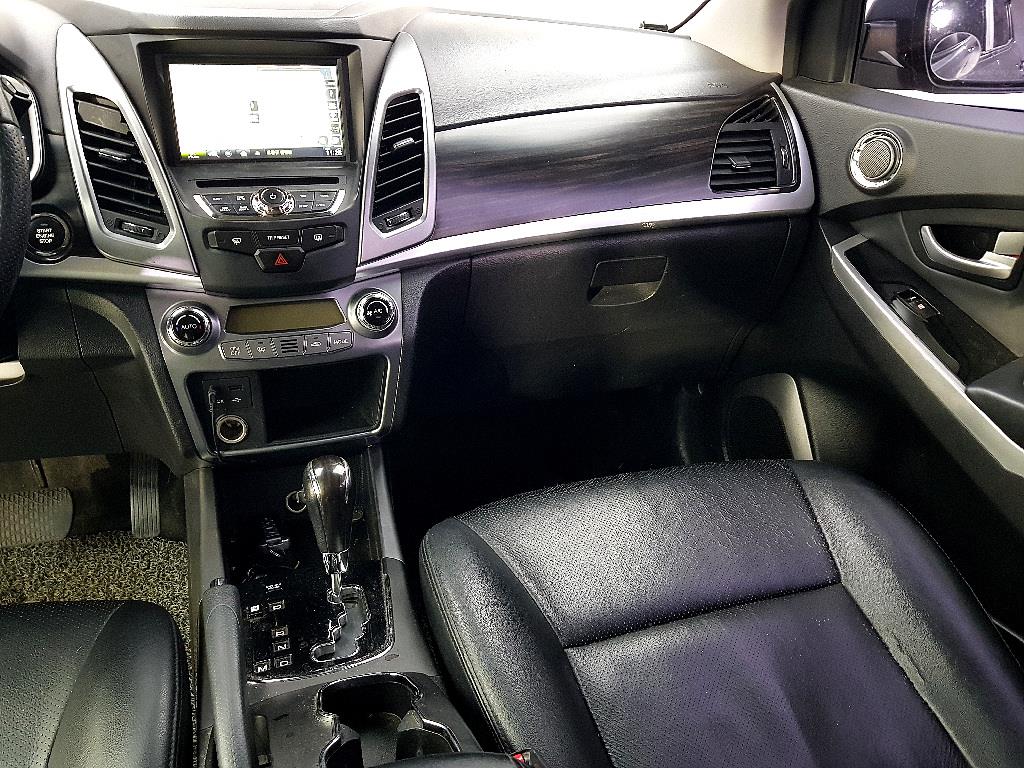 Ssangyong Korando - Vista 9