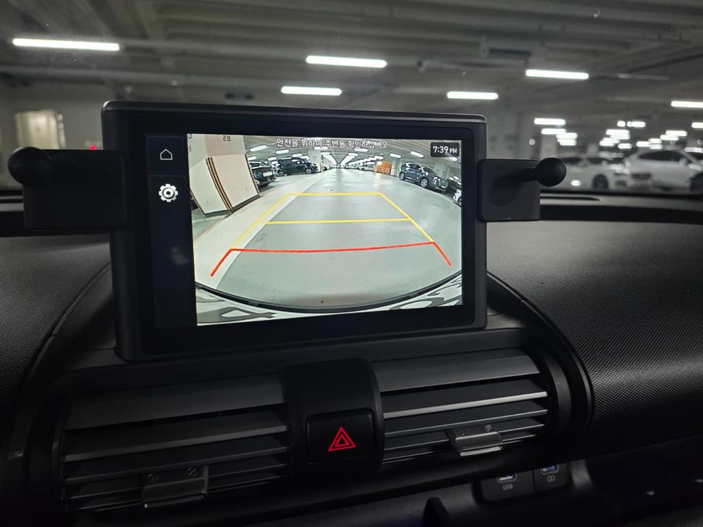 HYUNDAI Casper - Vista 10