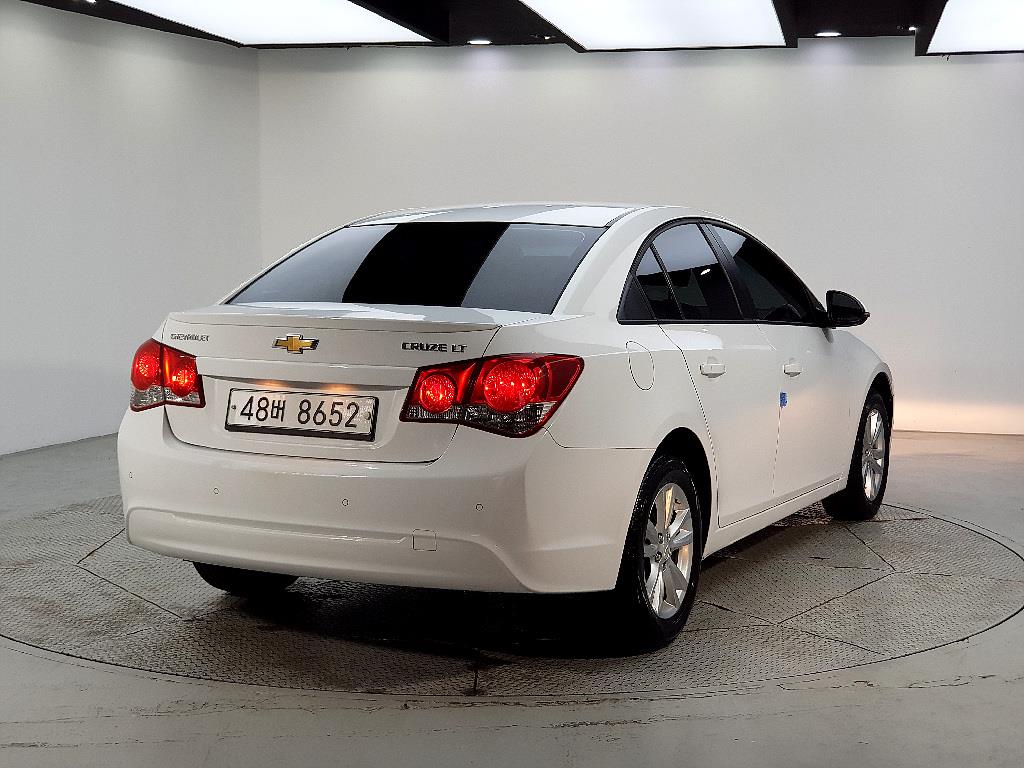 Chevrolet Cruise - Vista 3