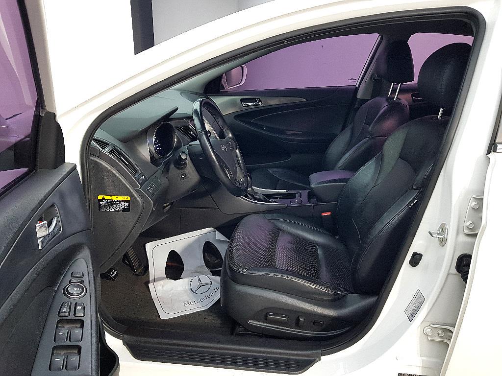 HYUNDAI Sonata - Vista 8