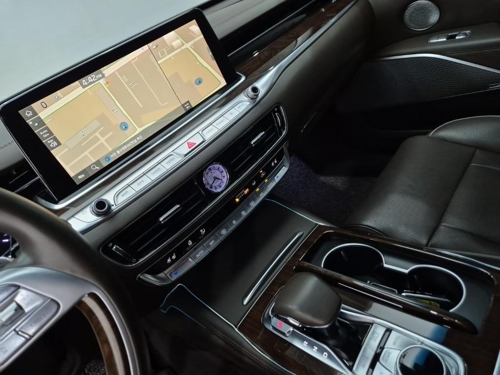 KIA K9 - Vista 10