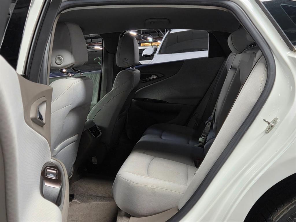 Chevrolet Malibu - Vista 11