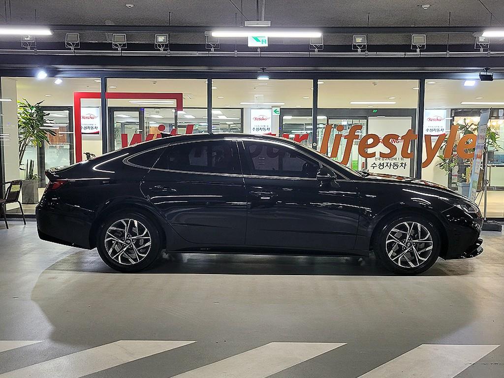 HYUNDAI Sonata - Vista 3
