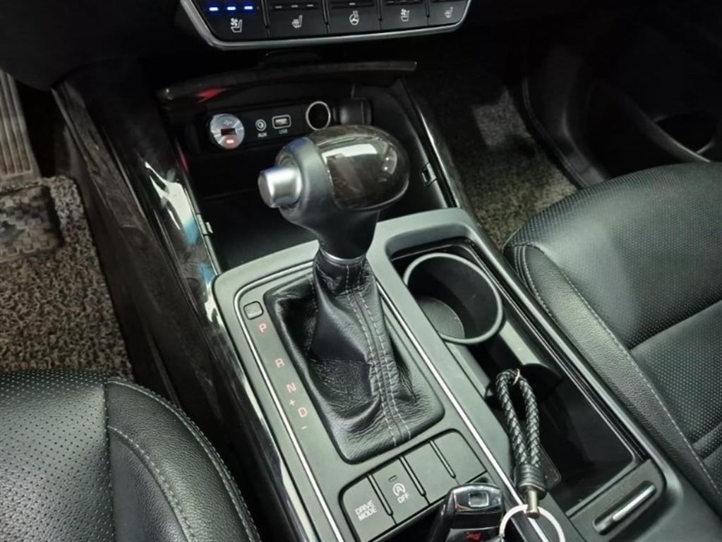 KIA Sorento - Vista 8