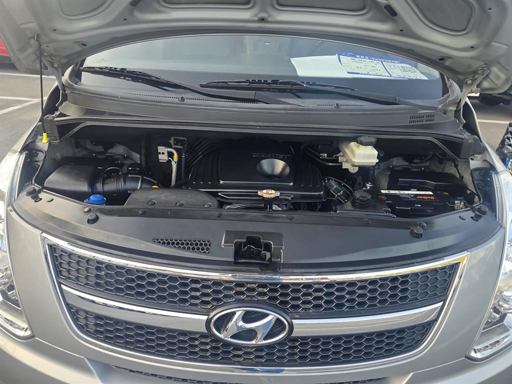 HYUNDAI Starex 2016 Gris - Importación desde Corea - HF Imports Iquique - Foto 19