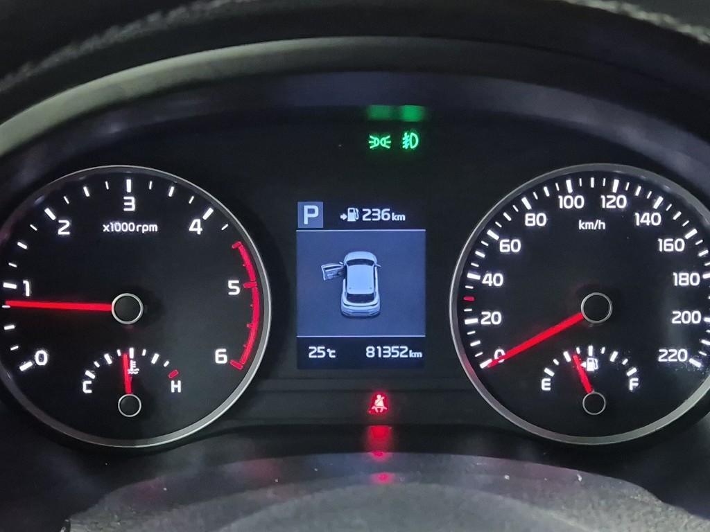 KIA Stonic - Vista 6