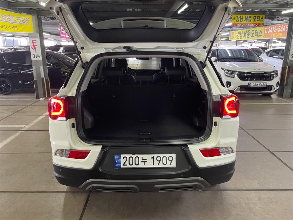 Ssangyong Korando - Vista 5