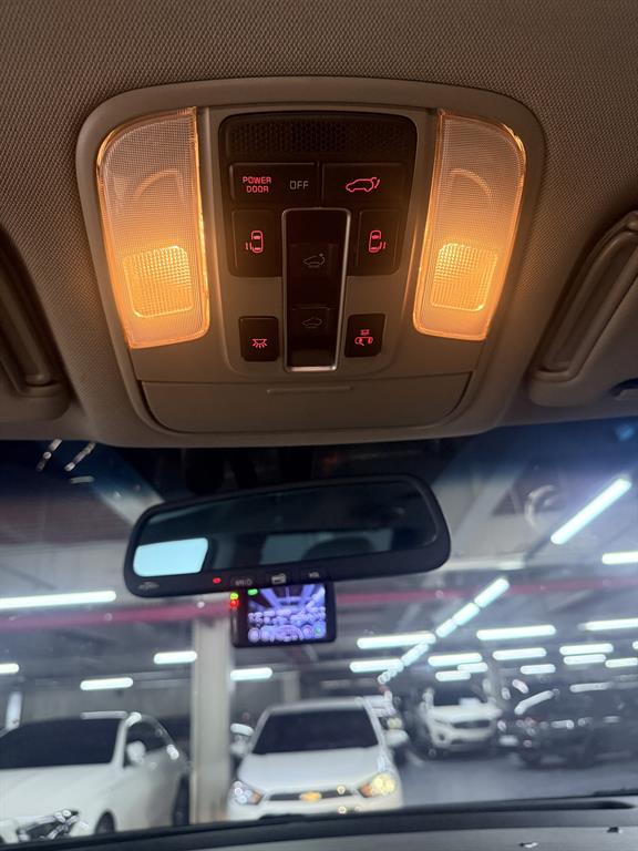 KIA Carnival - Vista 7