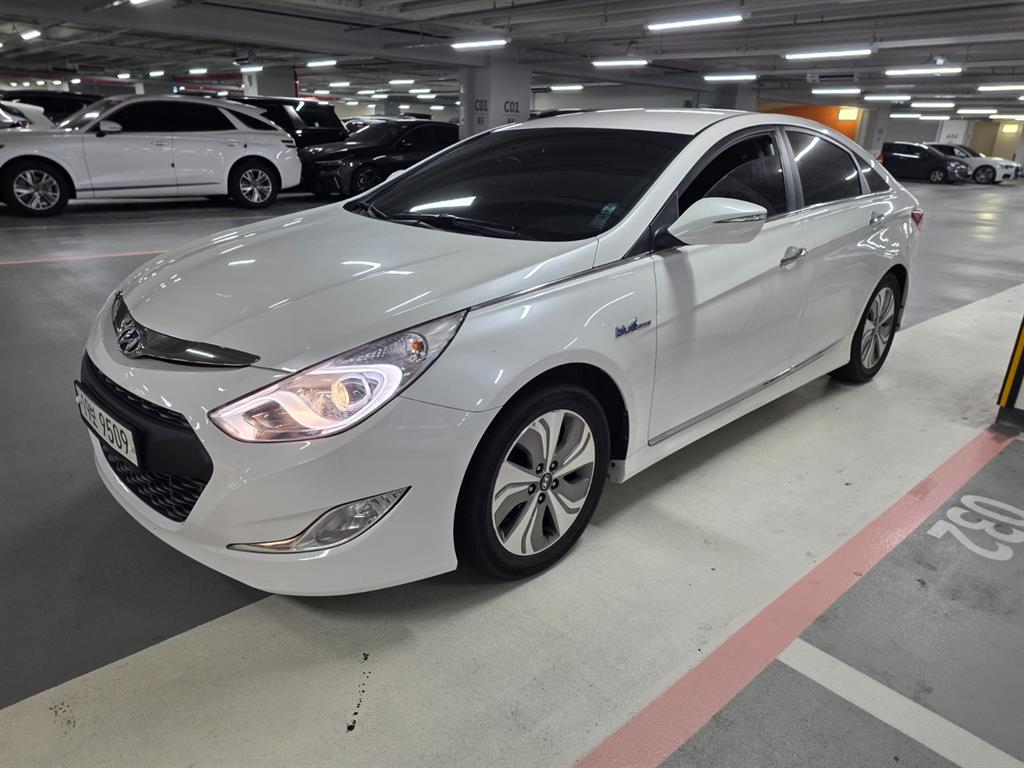 HYUNDAI Sonata - Vista 2