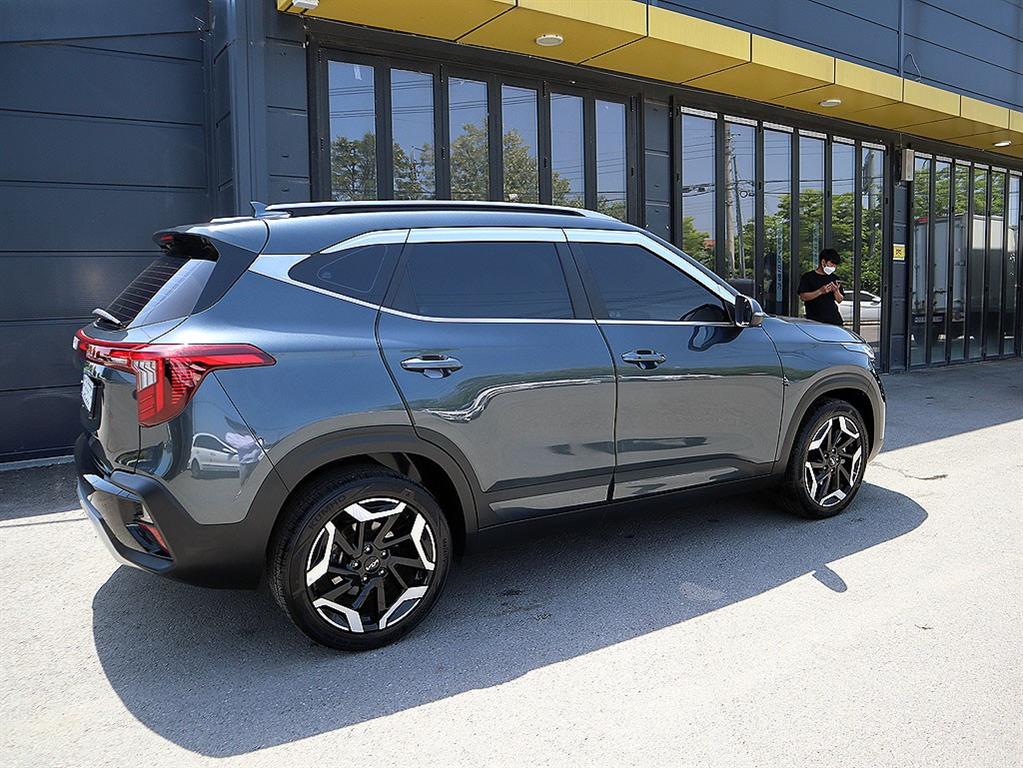 KIA Seltos - Vista 5