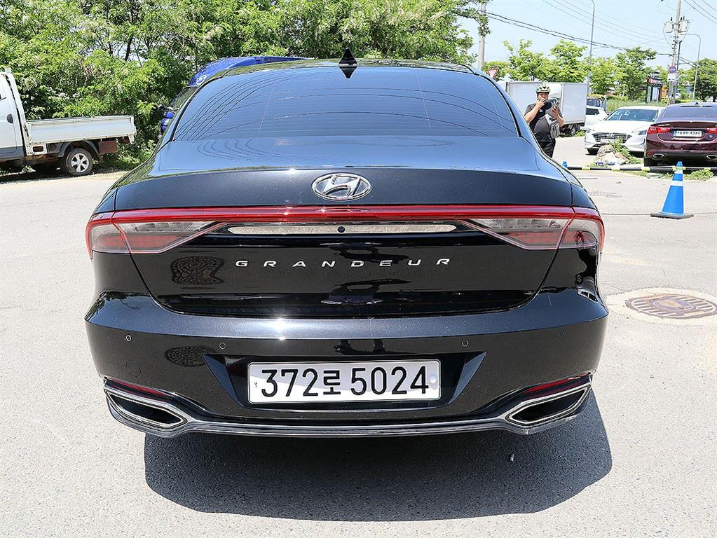 HYUNDAI Grandeur - Vista 5