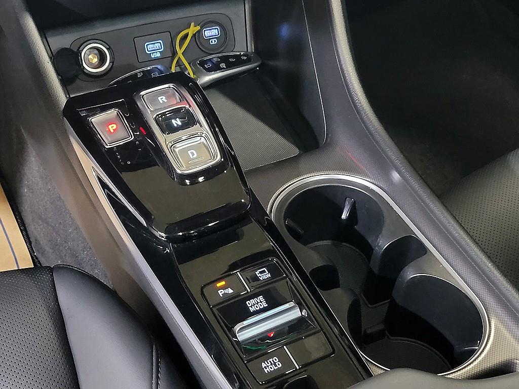 HYUNDAI Sonata - Vista 12