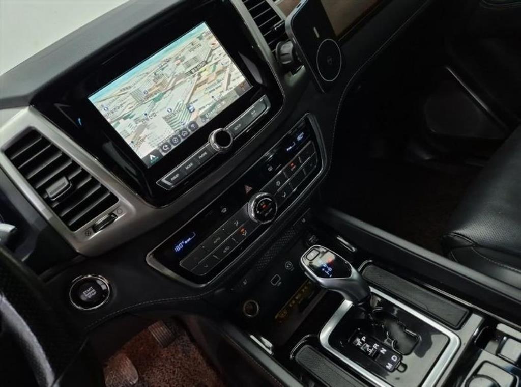 Ssangyong Rexton - Vista 10