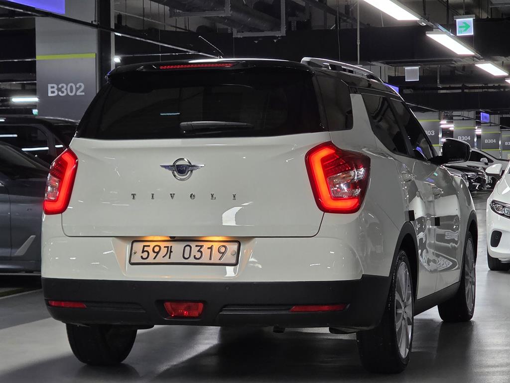 Ssangyong Tivoli - Vista 2