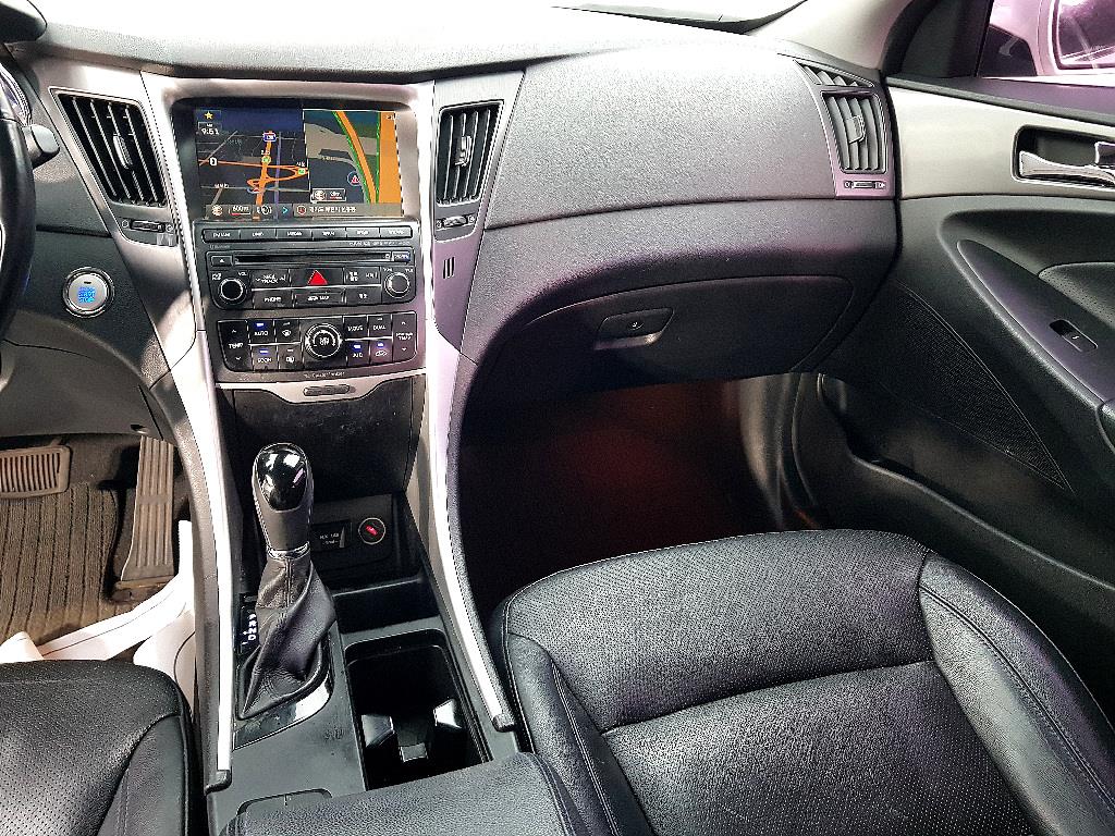 HYUNDAI Sonata - Vista 10