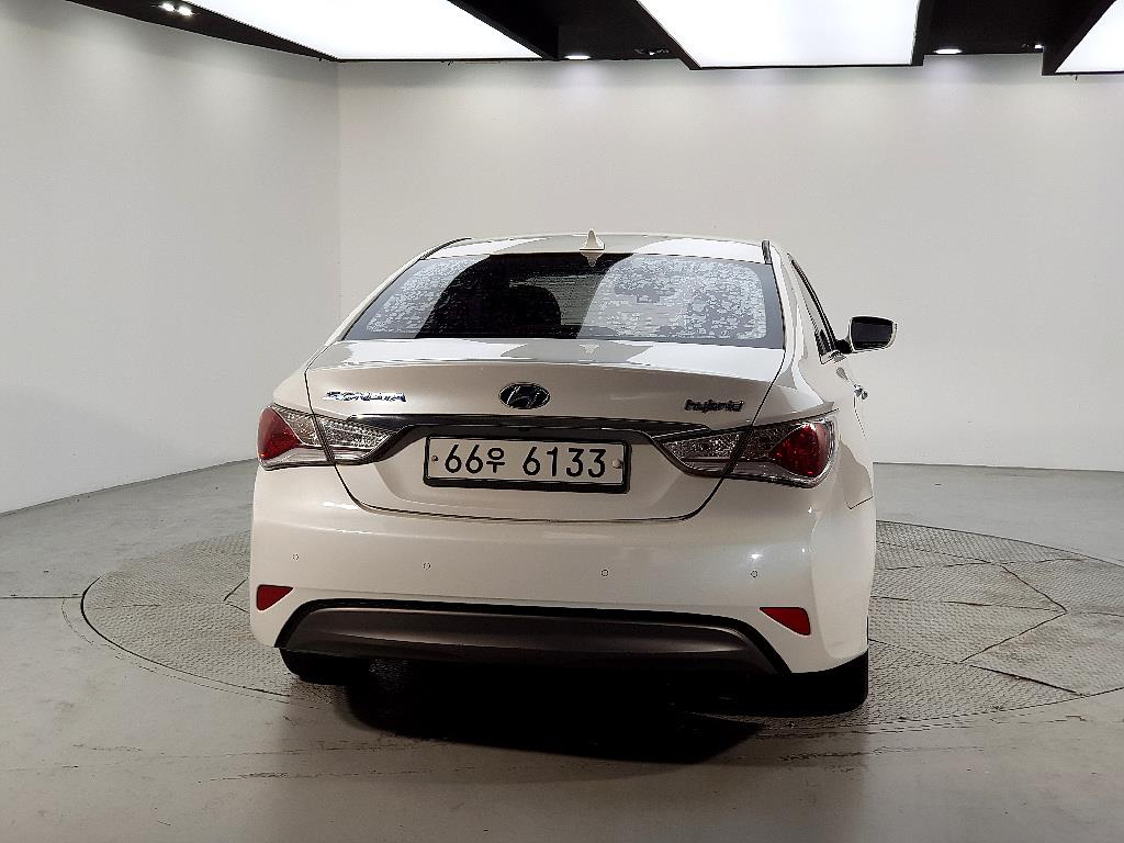 HYUNDAI Sonata - Vista 3