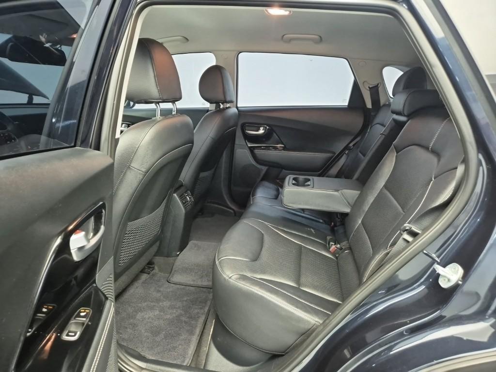KIA Niro - Vista 12