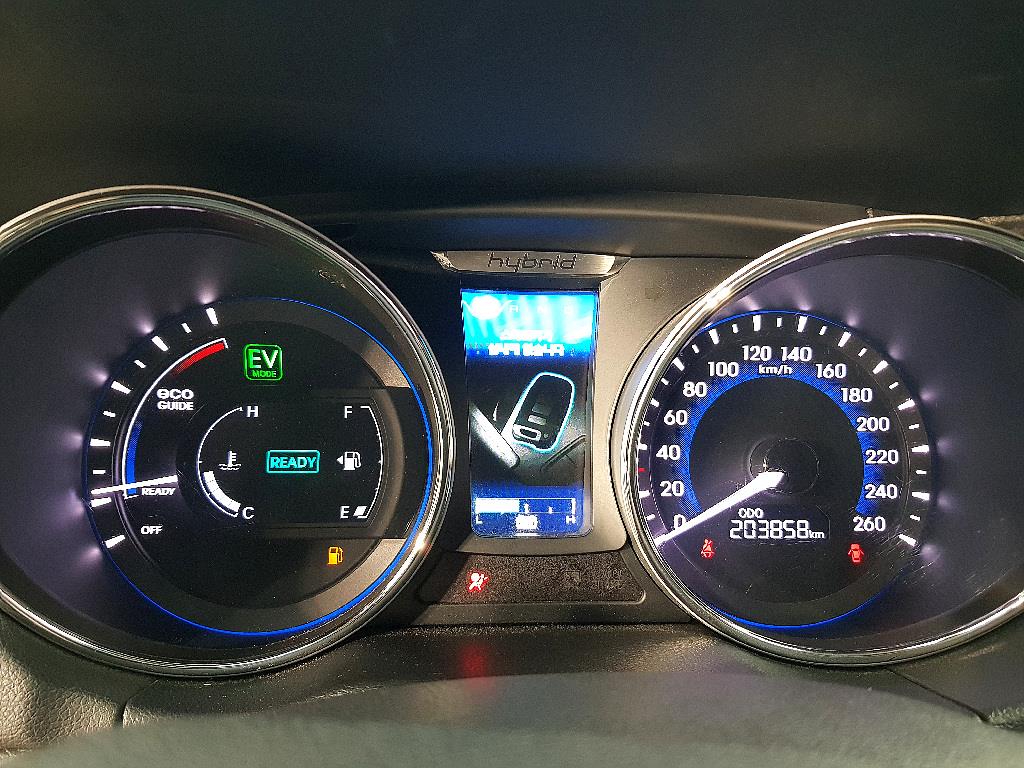 HYUNDAI Sonata - Vista 7