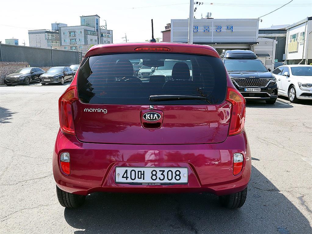 KIA Morning - Vista 5