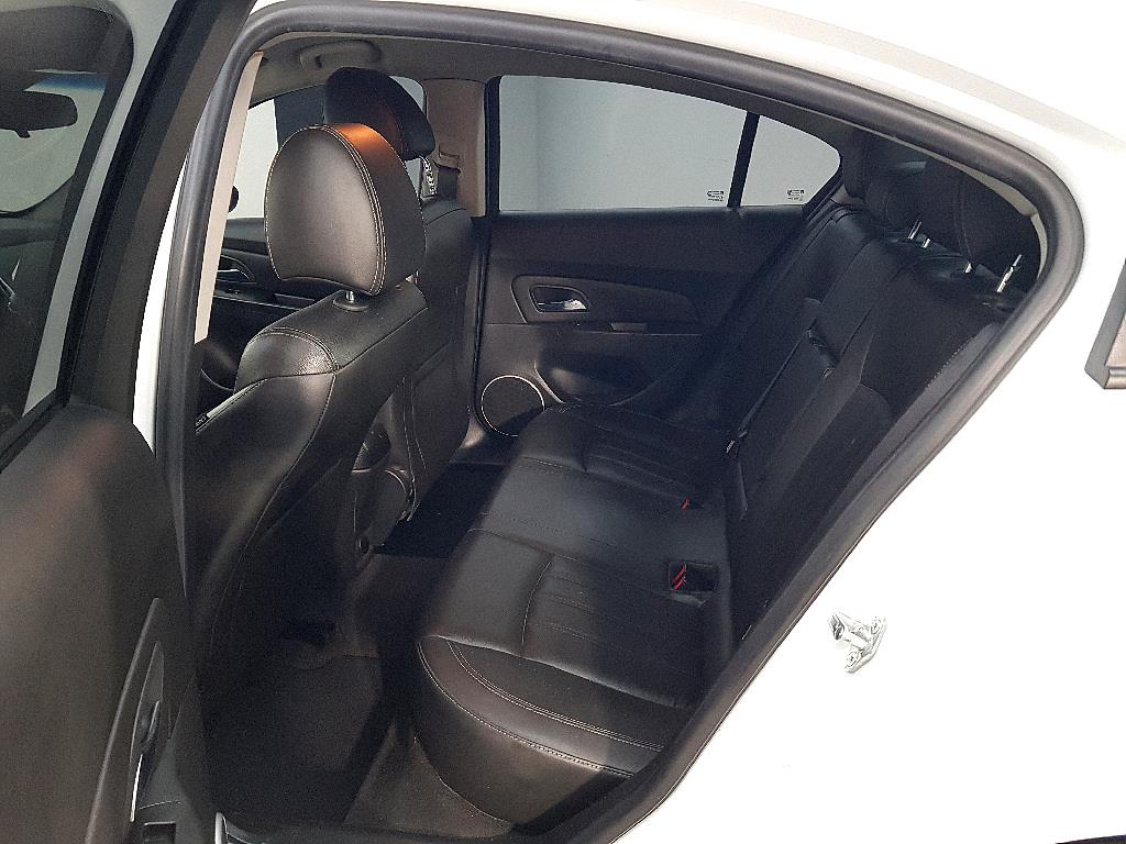 Chevrolet Cruise - Vista 7