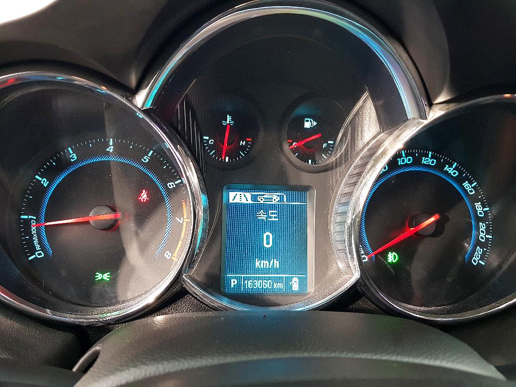 Chevrolet Cruise - Vista 6