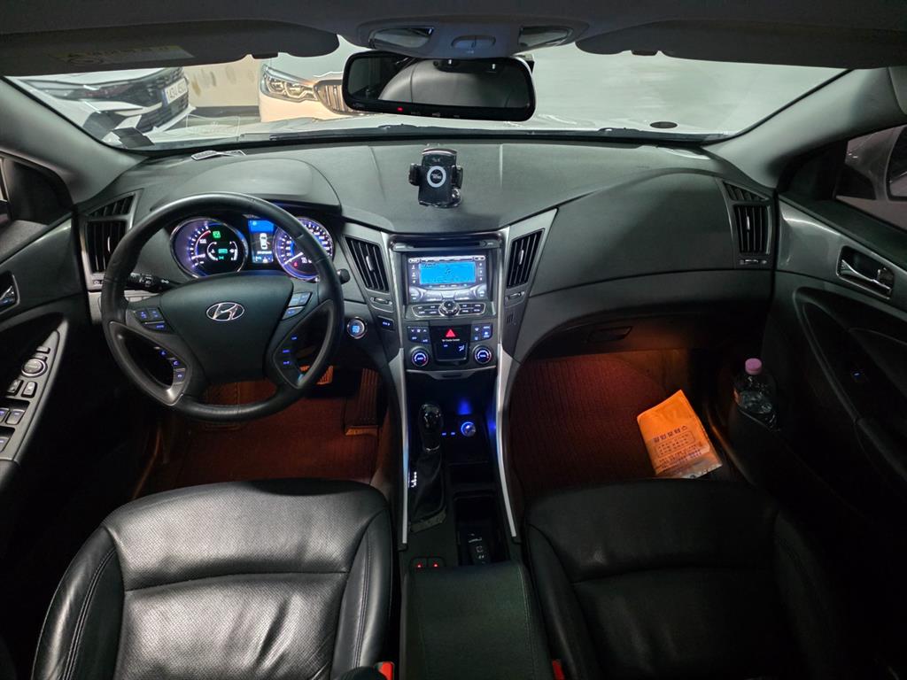 HYUNDAI Sonata - Vista 6