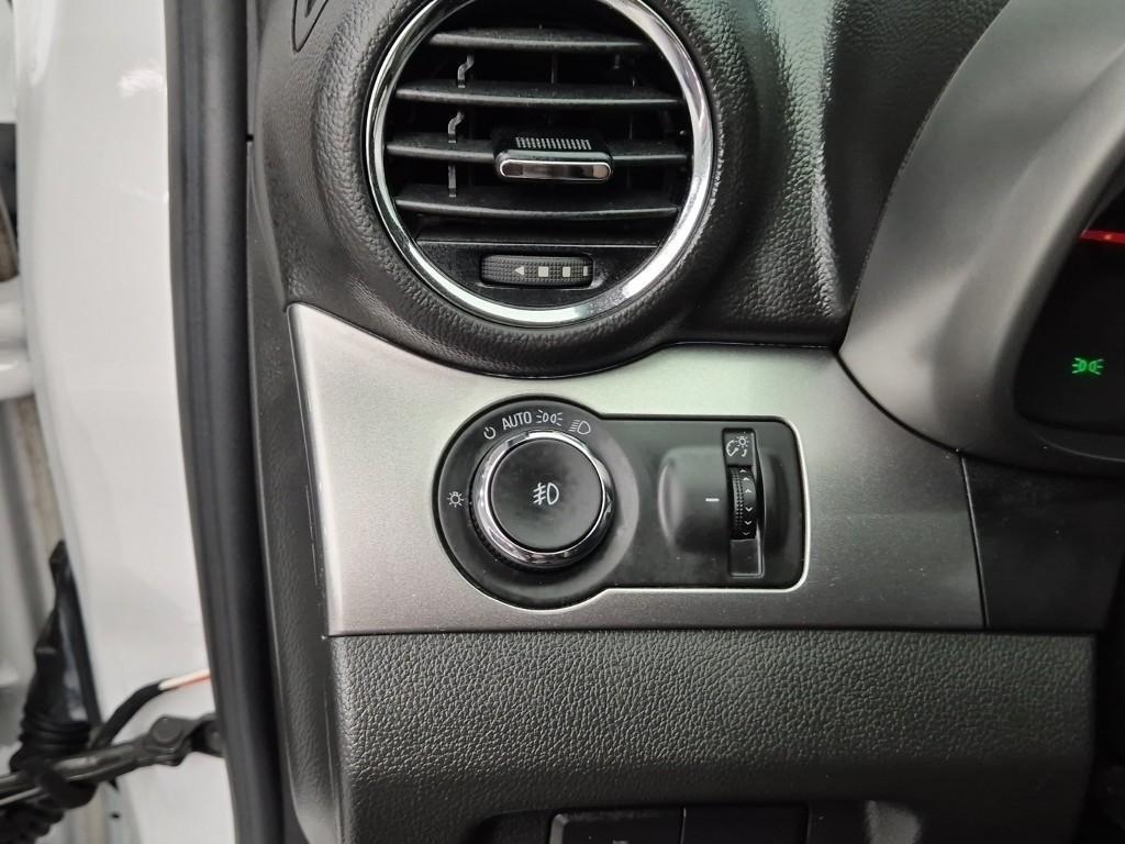 Chevrolet Orlando 2016 Blanco - Importación desde Corea - HF Imports Iquique - Foto 13