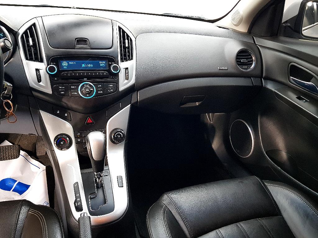 Chevrolet Cruise - Vista 8